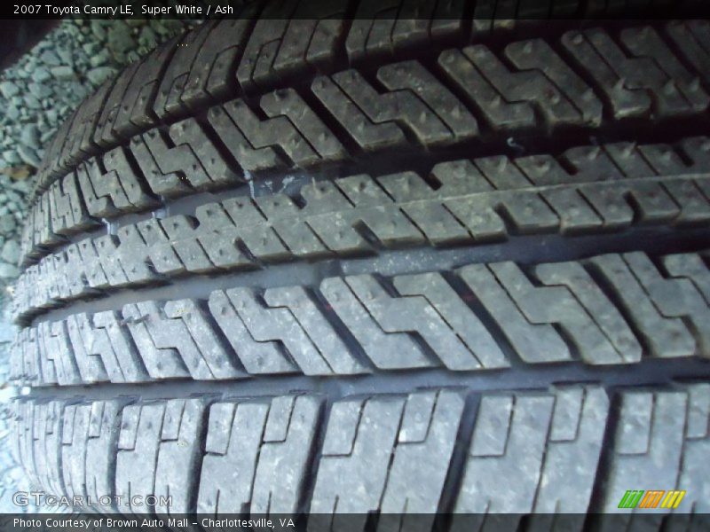 Super White / Ash 2007 Toyota Camry LE