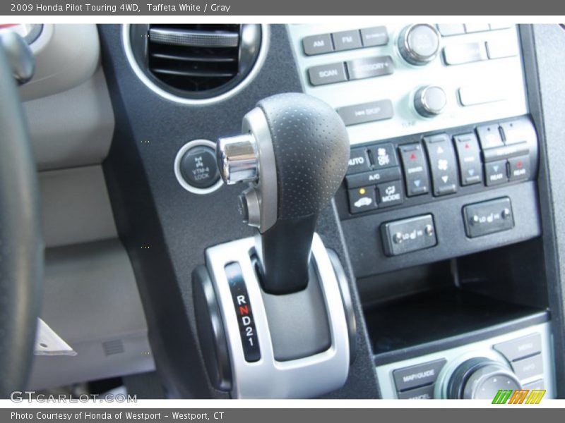 Taffeta White / Gray 2009 Honda Pilot Touring 4WD