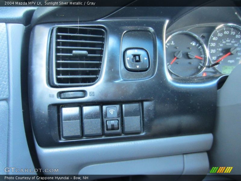 Sunlight Silver Metallic / Gray 2004 Mazda MPV LX