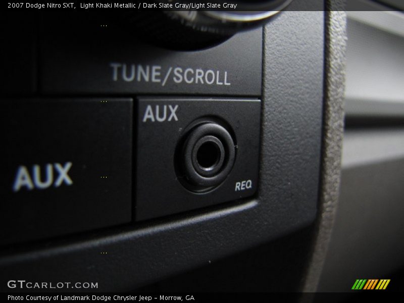 Light Khaki Metallic / Dark Slate Gray/Light Slate Gray 2007 Dodge Nitro SXT