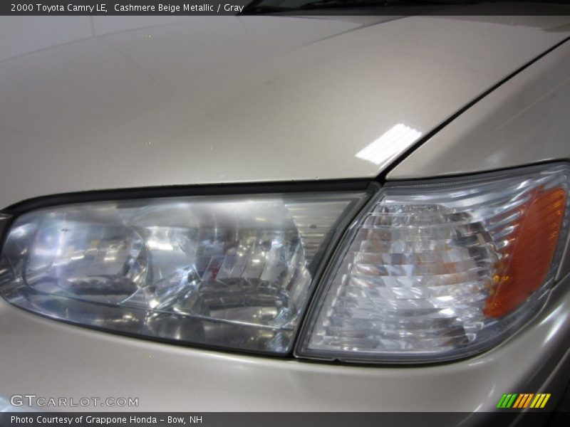 Cashmere Beige Metallic / Gray 2000 Toyota Camry LE