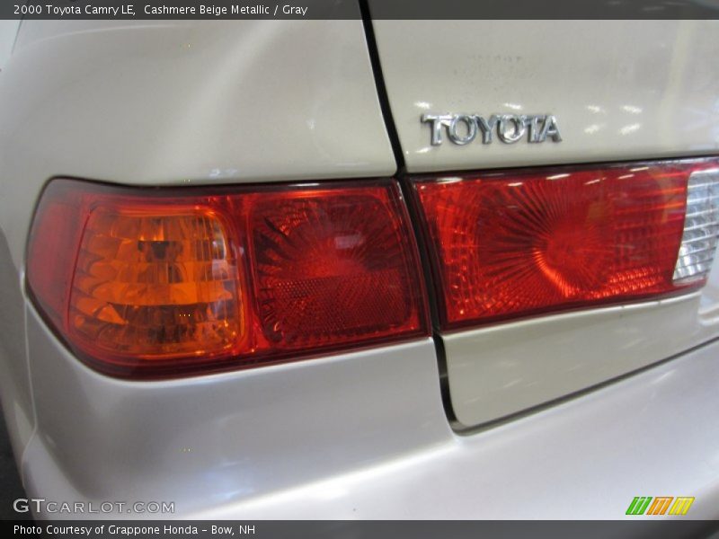 Cashmere Beige Metallic / Gray 2000 Toyota Camry LE