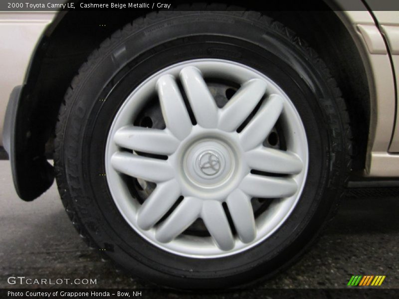 Cashmere Beige Metallic / Gray 2000 Toyota Camry LE