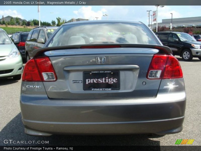 Magnesium Metallic / Gray 2005 Honda Civic LX Sedan