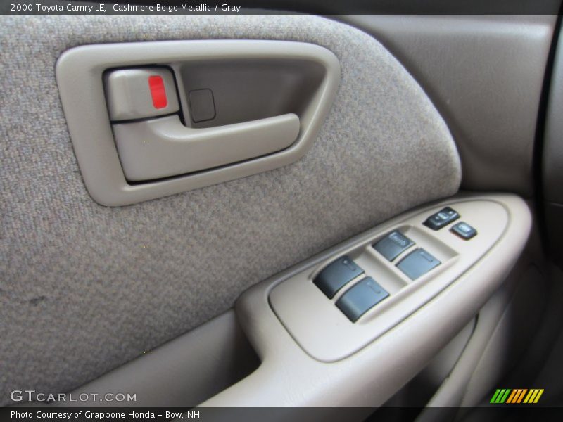 Cashmere Beige Metallic / Gray 2000 Toyota Camry LE