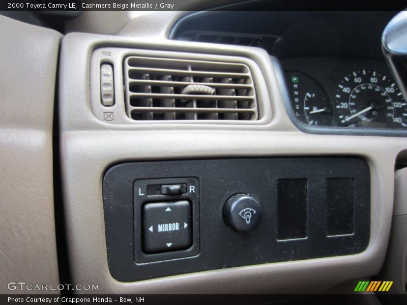 Cashmere Beige Metallic / Gray 2000 Toyota Camry LE