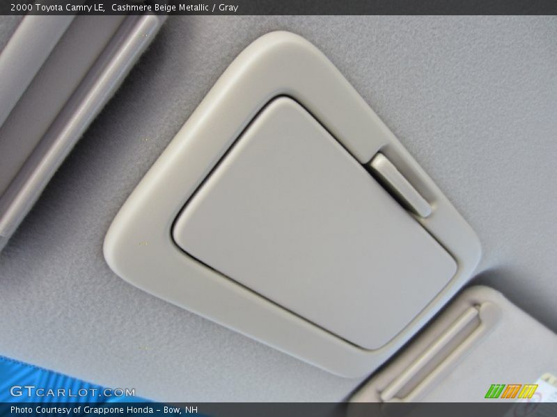 Cashmere Beige Metallic / Gray 2000 Toyota Camry LE