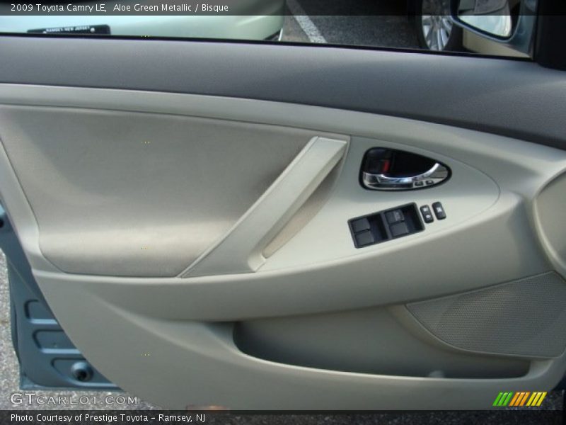 Aloe Green Metallic / Bisque 2009 Toyota Camry LE