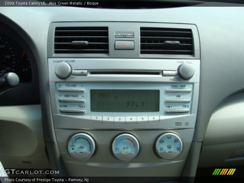 Aloe Green Metallic / Bisque 2009 Toyota Camry LE