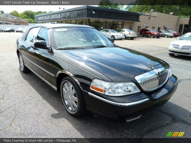 Black / Black 2007 Lincoln Town Car Designer