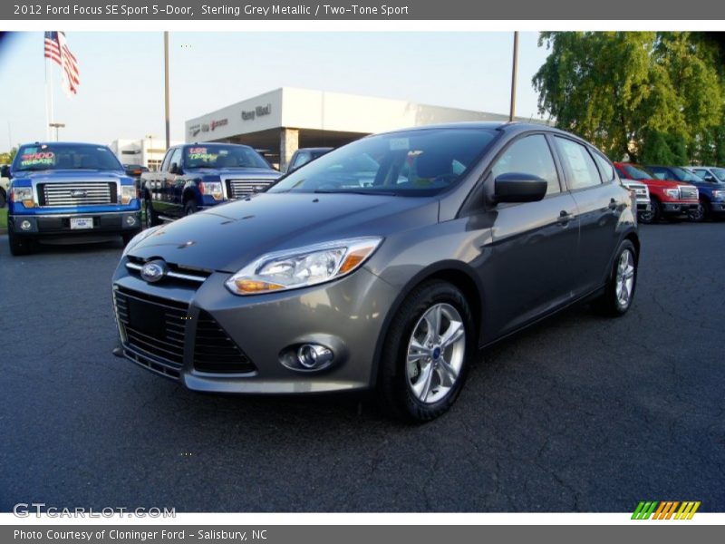 Sterling Grey Metallic / Two-Tone Sport 2012 Ford Focus SE Sport 5-Door