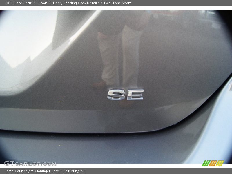 Sterling Grey Metallic / Two-Tone Sport 2012 Ford Focus SE Sport 5-Door