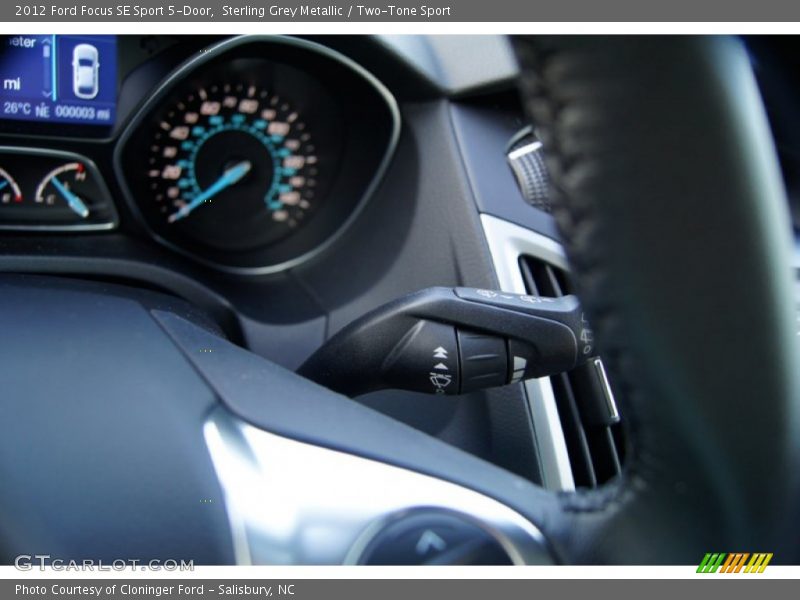 Sterling Grey Metallic / Two-Tone Sport 2012 Ford Focus SE Sport 5-Door