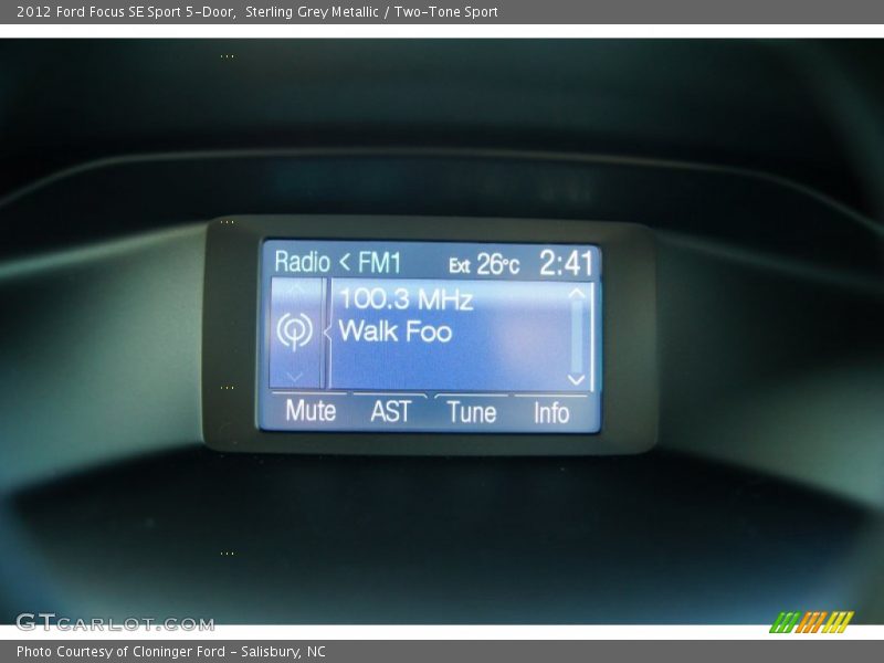 Sterling Grey Metallic / Two-Tone Sport 2012 Ford Focus SE Sport 5-Door