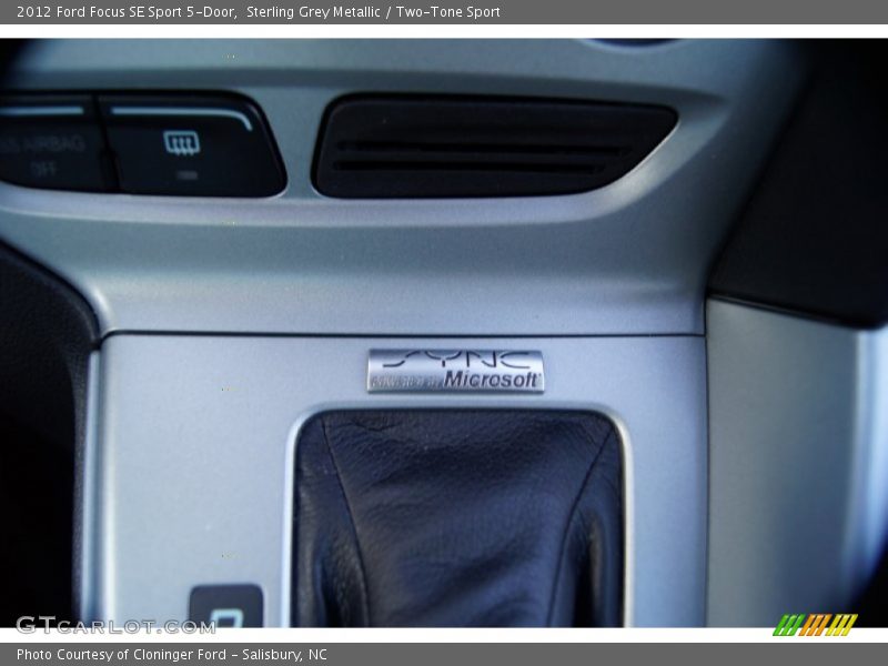 Sterling Grey Metallic / Two-Tone Sport 2012 Ford Focus SE Sport 5-Door