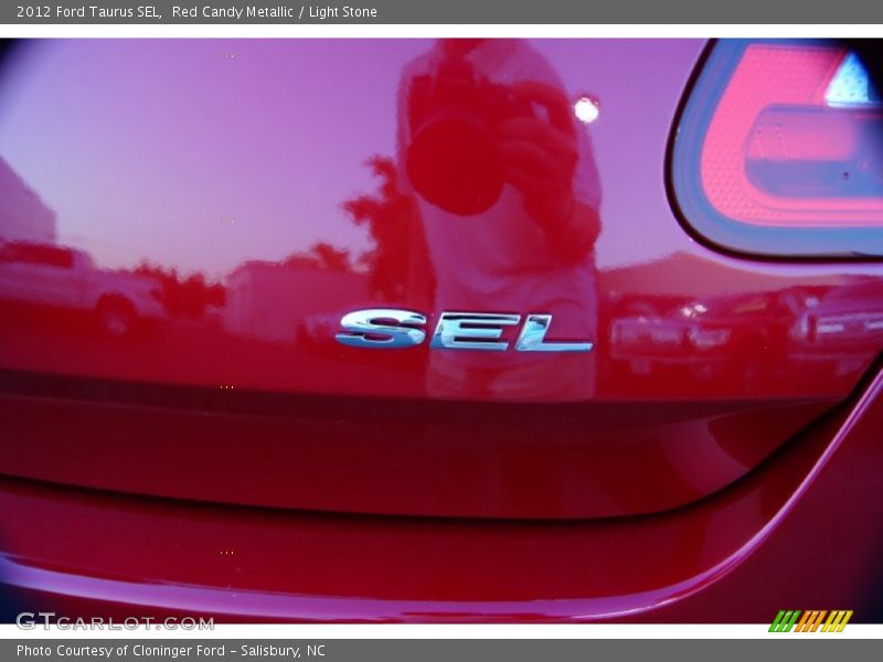  2012 Taurus SEL Logo