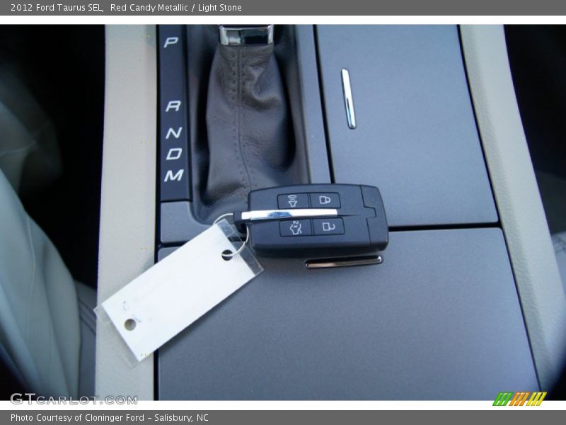 Keys of 2012 Taurus SEL