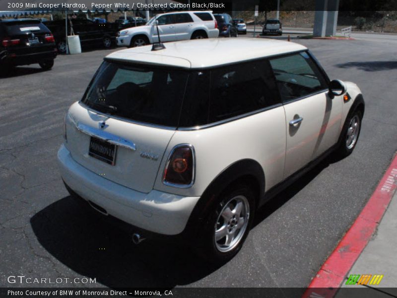 Pepper White / Checkered Carbon Black/Black 2009 Mini Cooper Hardtop