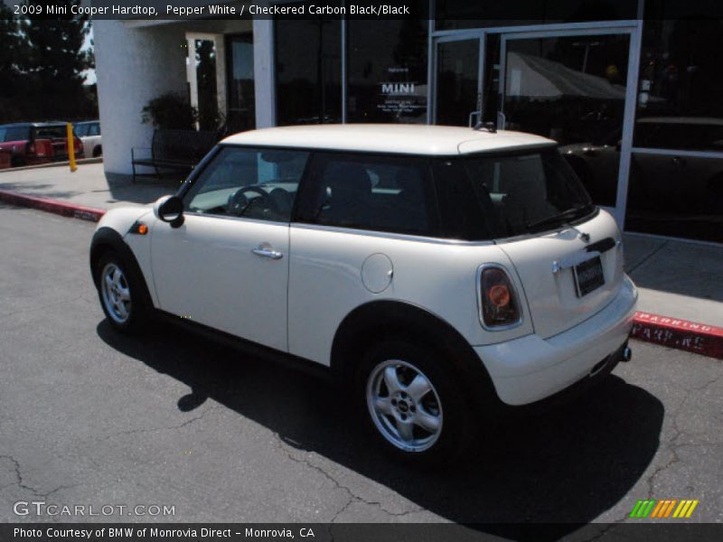 Pepper White / Checkered Carbon Black/Black 2009 Mini Cooper Hardtop