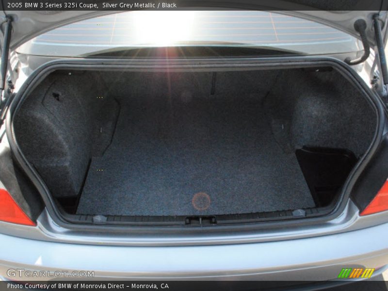  2005 3 Series 325i Coupe Trunk