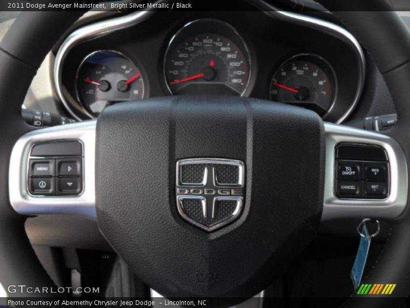 Bright Silver Metallic / Black 2011 Dodge Avenger Mainstreet