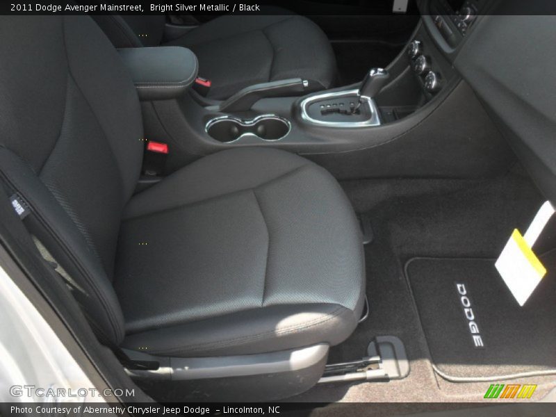 Bright Silver Metallic / Black 2011 Dodge Avenger Mainstreet