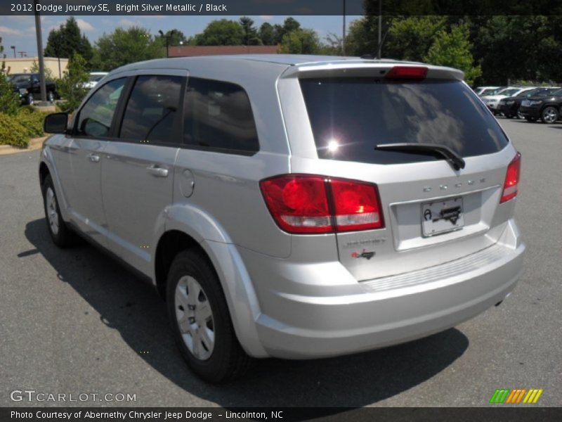 Bright Silver Metallic / Black 2012 Dodge Journey SE