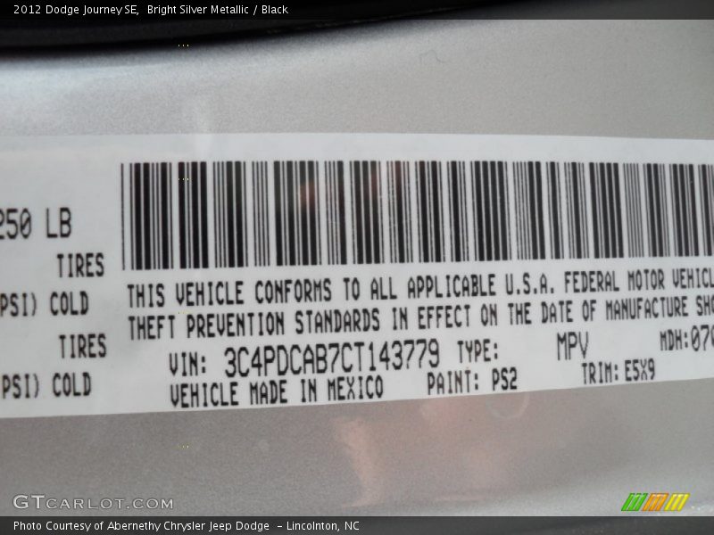 Bright Silver Metallic / Black 2012 Dodge Journey SE