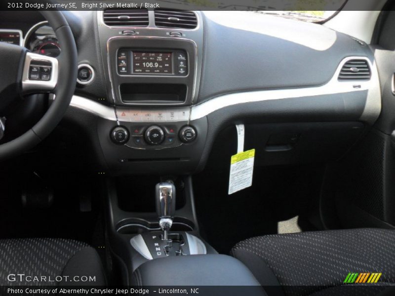 Bright Silver Metallic / Black 2012 Dodge Journey SE