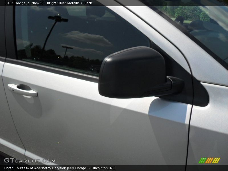 Bright Silver Metallic / Black 2012 Dodge Journey SE