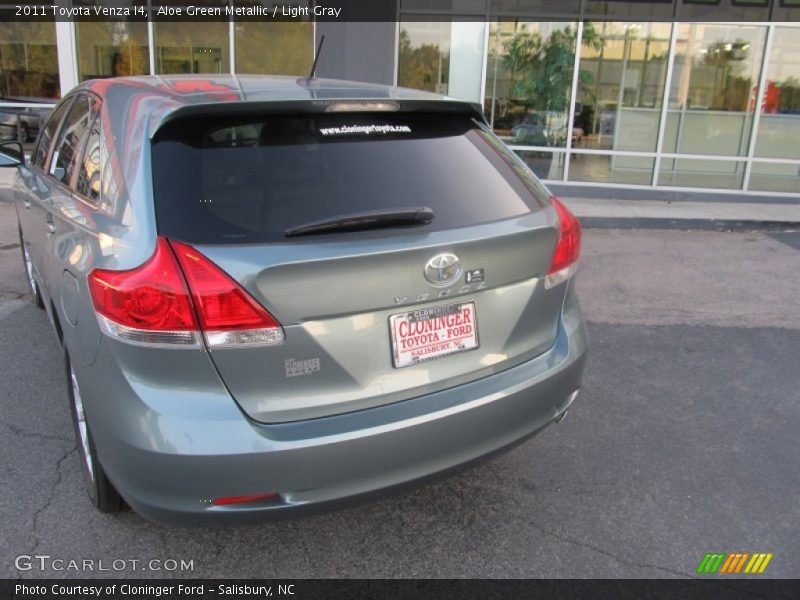 Aloe Green Metallic / Light Gray 2011 Toyota Venza I4