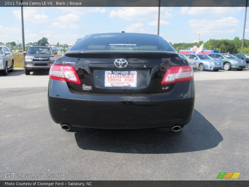Black / Bisque 2011 Toyota Camry LE V6