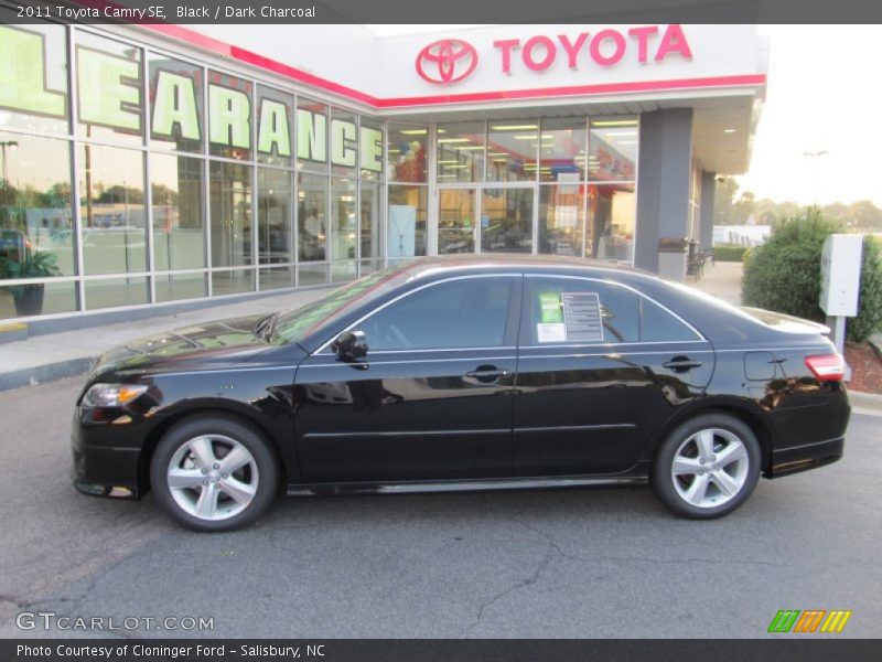 Black / Dark Charcoal 2011 Toyota Camry SE