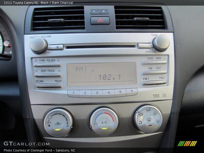 Black / Dark Charcoal 2011 Toyota Camry SE