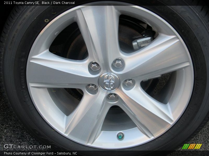 Black / Dark Charcoal 2011 Toyota Camry SE