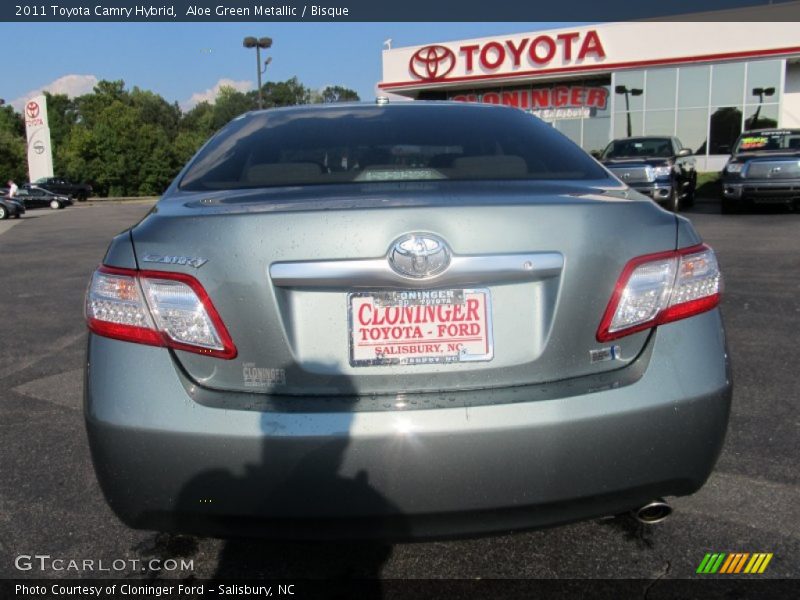 Aloe Green Metallic / Bisque 2011 Toyota Camry Hybrid