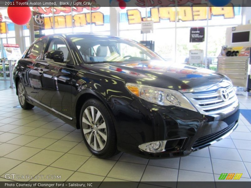 Black / Light Gray 2011 Toyota Avalon Limited