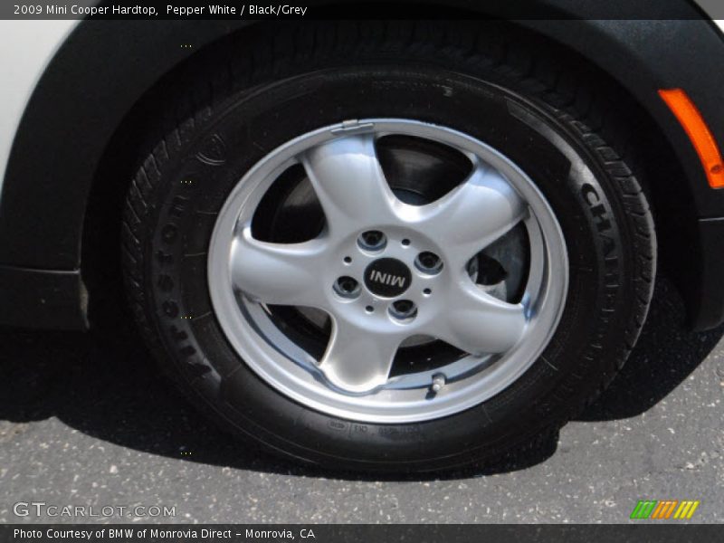 Pepper White / Black/Grey 2009 Mini Cooper Hardtop