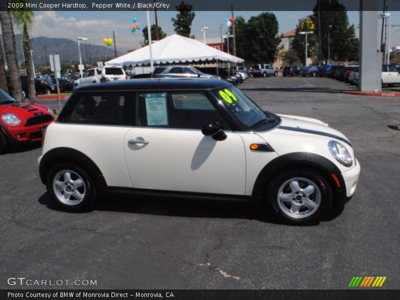 Pepper White / Black/Grey 2009 Mini Cooper Hardtop