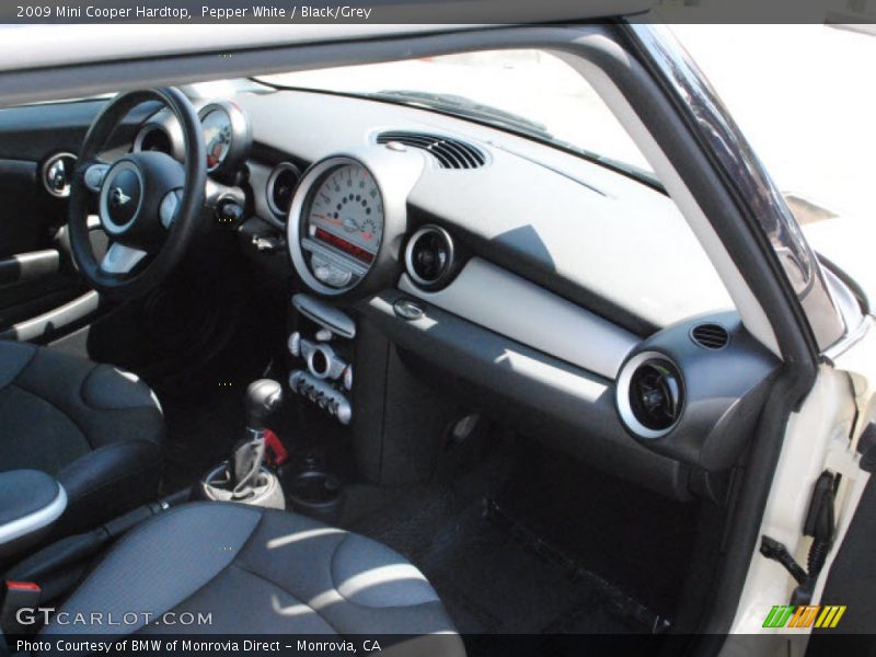 Pepper White / Black/Grey 2009 Mini Cooper Hardtop