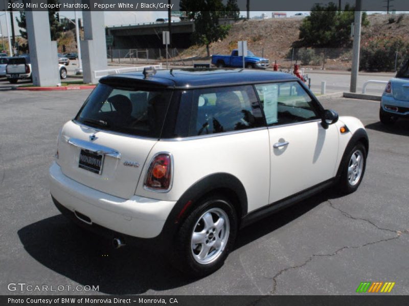 Pepper White / Black/Grey 2009 Mini Cooper Hardtop