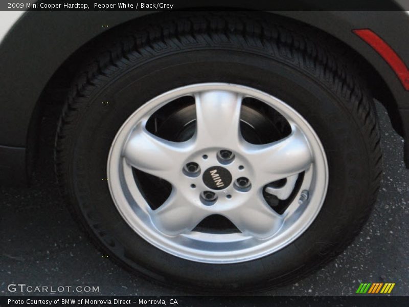 Pepper White / Black/Grey 2009 Mini Cooper Hardtop