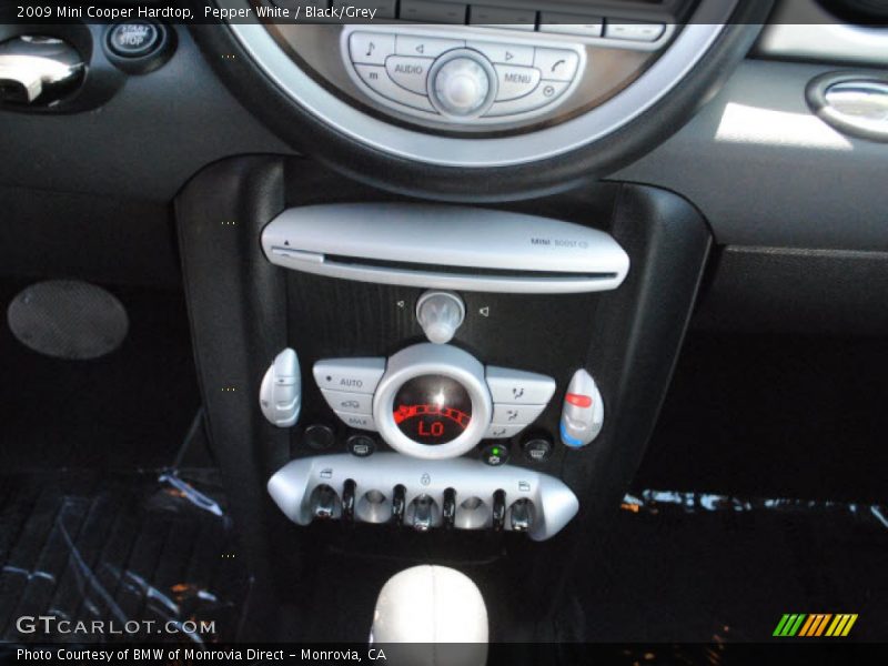 Pepper White / Black/Grey 2009 Mini Cooper Hardtop