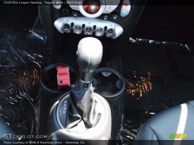 Pepper White / Black/Grey 2009 Mini Cooper Hardtop