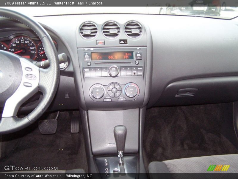 Winter Frost Pearl / Charcoal 2009 Nissan Altima 3.5 SE