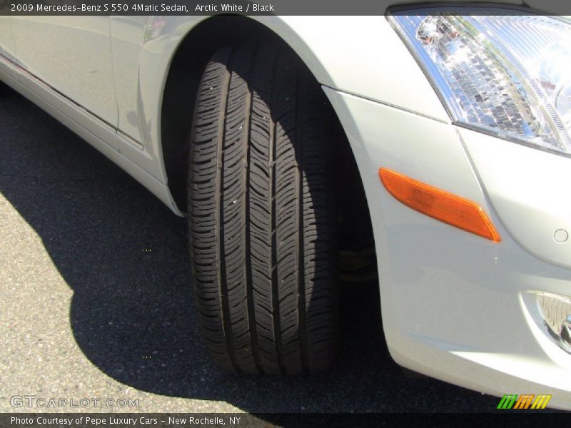 Arctic White / Black 2009 Mercedes-Benz S 550 4Matic Sedan