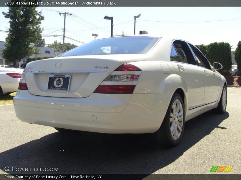 Arctic White / Black 2009 Mercedes-Benz S 550 4Matic Sedan