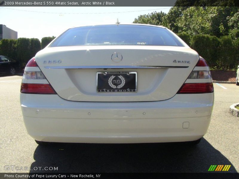 Arctic White / Black 2009 Mercedes-Benz S 550 4Matic Sedan