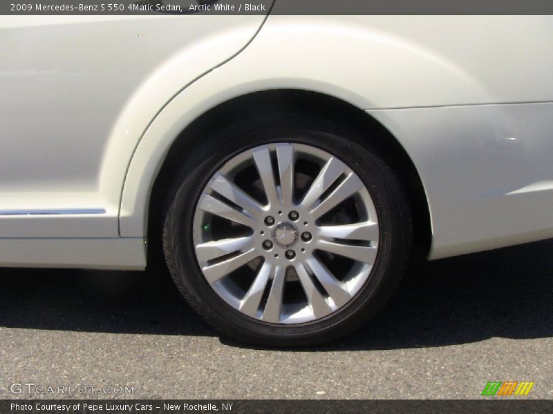 Arctic White / Black 2009 Mercedes-Benz S 550 4Matic Sedan
