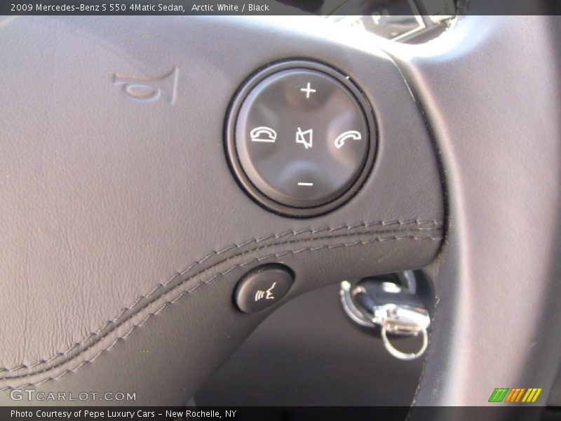 Arctic White / Black 2009 Mercedes-Benz S 550 4Matic Sedan